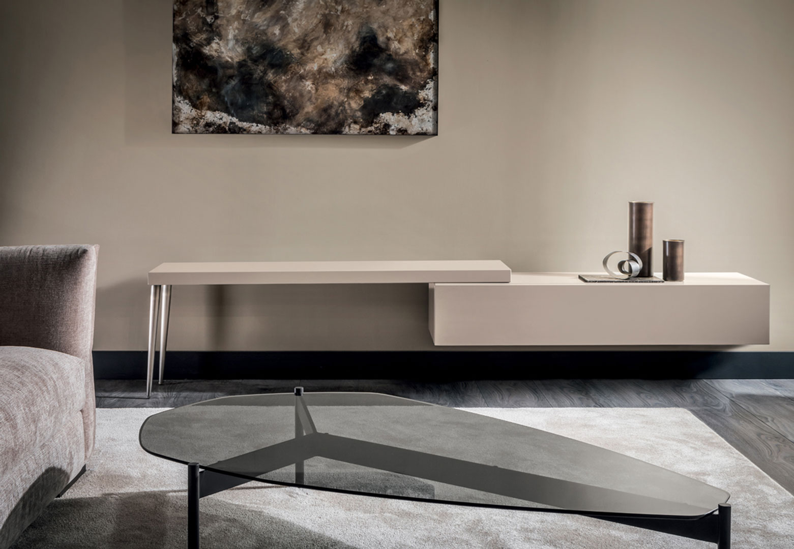 The TV stand, unusual, elegant and refined - Cantori